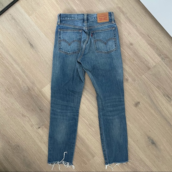 Levi’s Wedgies Straight Leg Denim - Picture 2 of 4